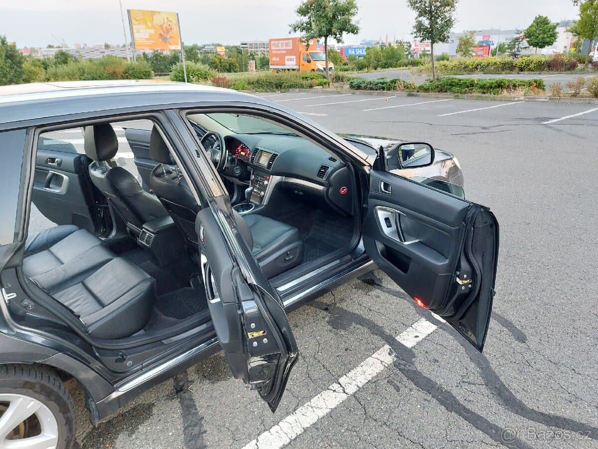 Subaru LEGACY - 12