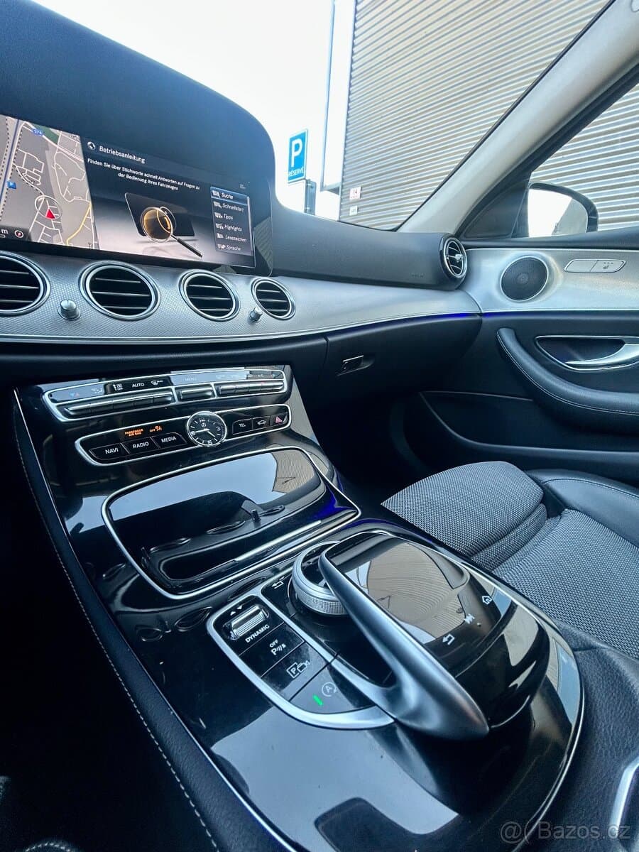 2017 Mercedes-Benz EQA - 12