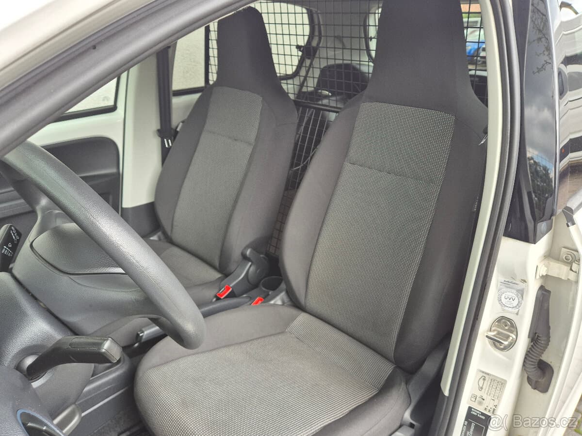2018 Volkswagen UP! - 12