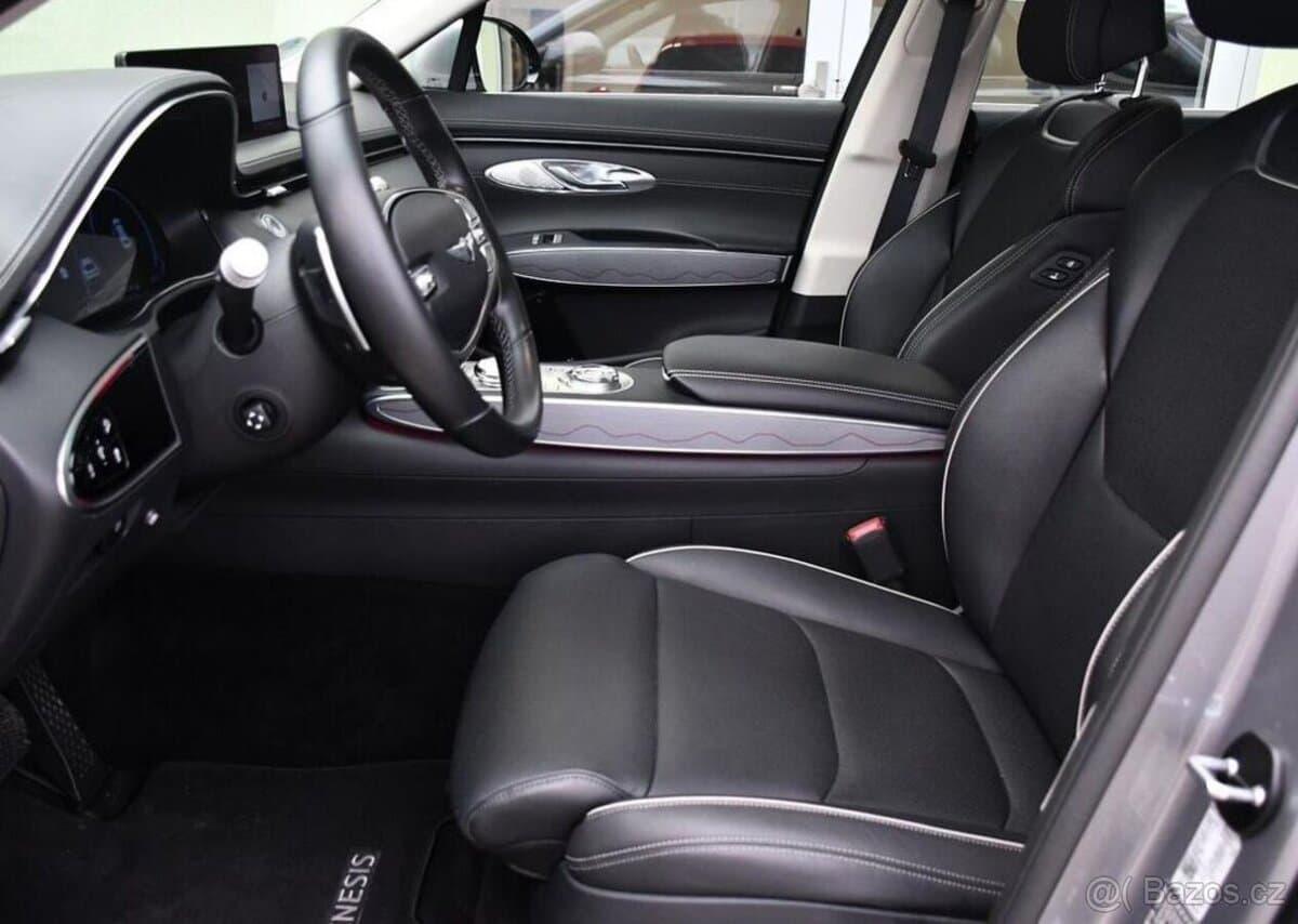 2022 Genesis GV70 - 12