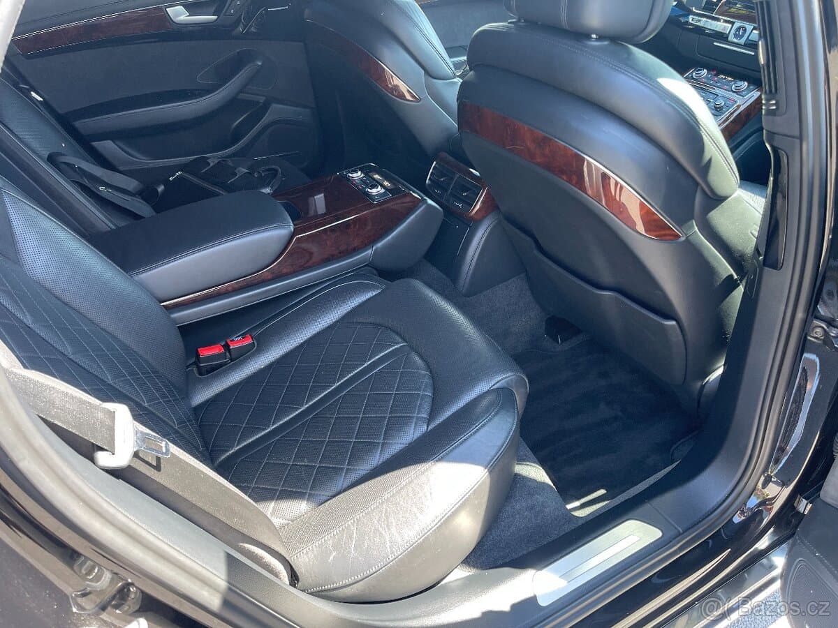 2013 Audi A8 - 12