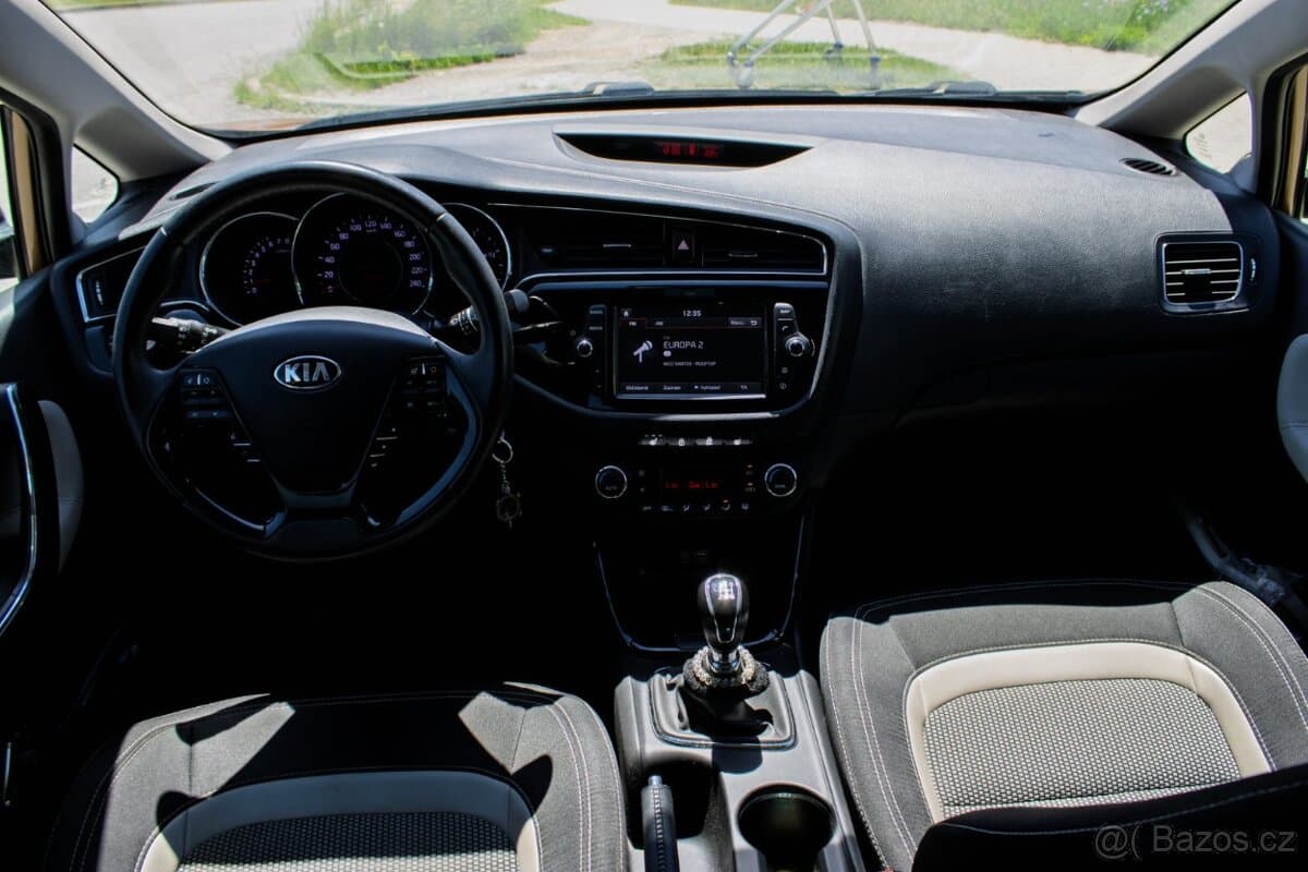 2018 Kia PROCEED - 12