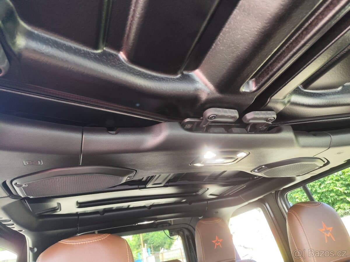 2022 Jeep WRANGLER - 12