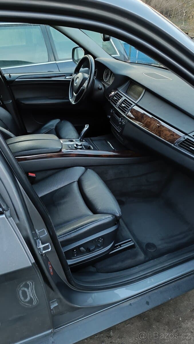 2008 BMW X5 - 12