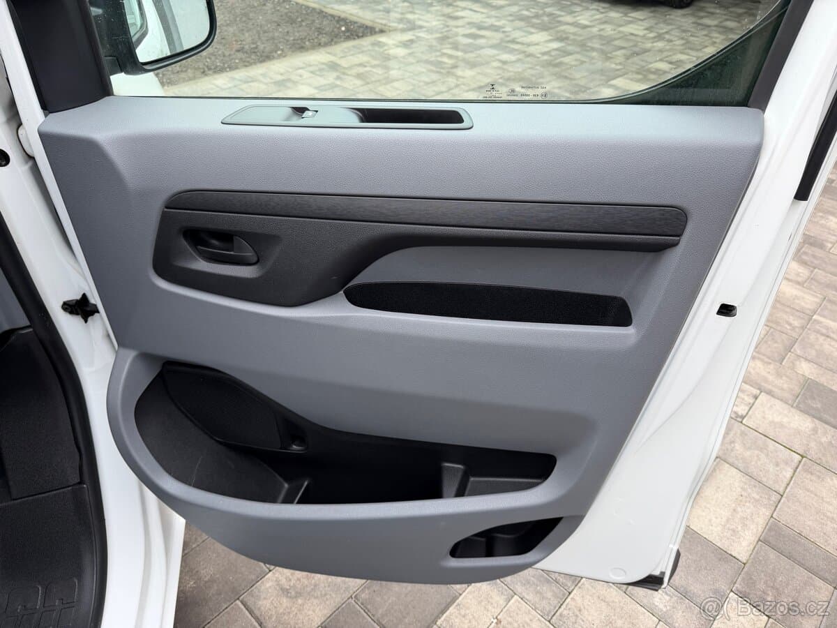 2022 Opel VIVARO - 12