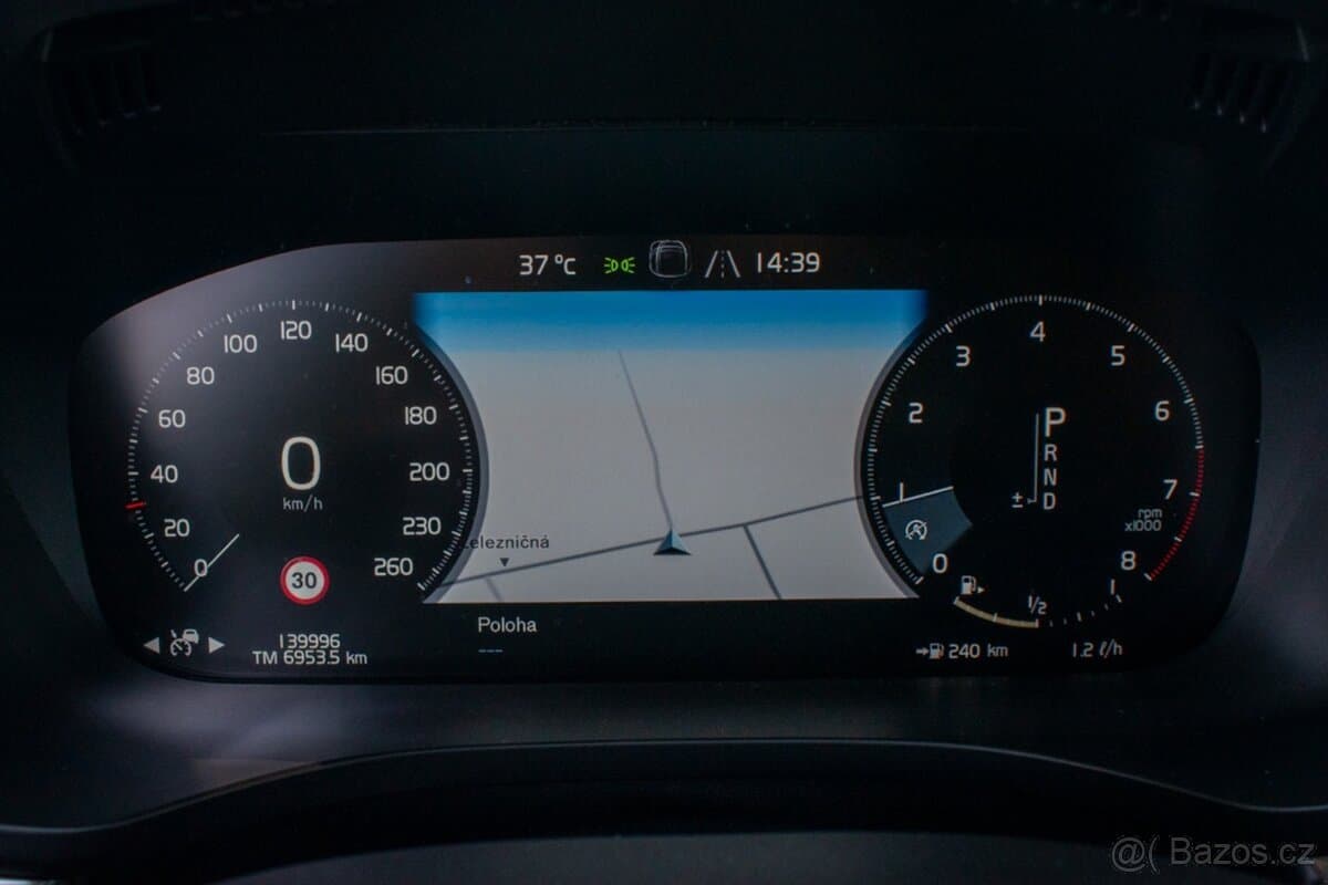 2018 Volvo XC60 - 12