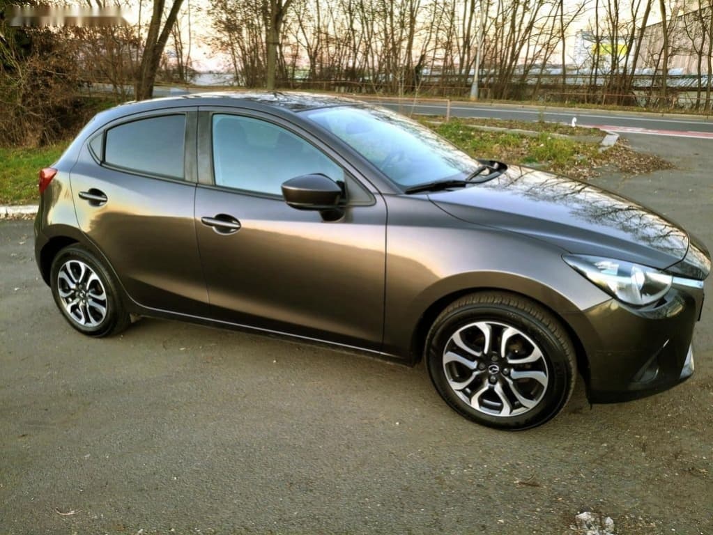 2017 Mazda 2 - 12