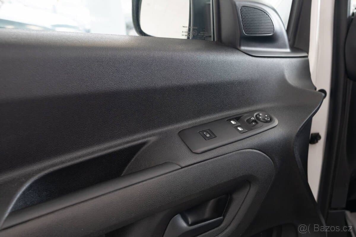 2019 Opel COMBO - 12