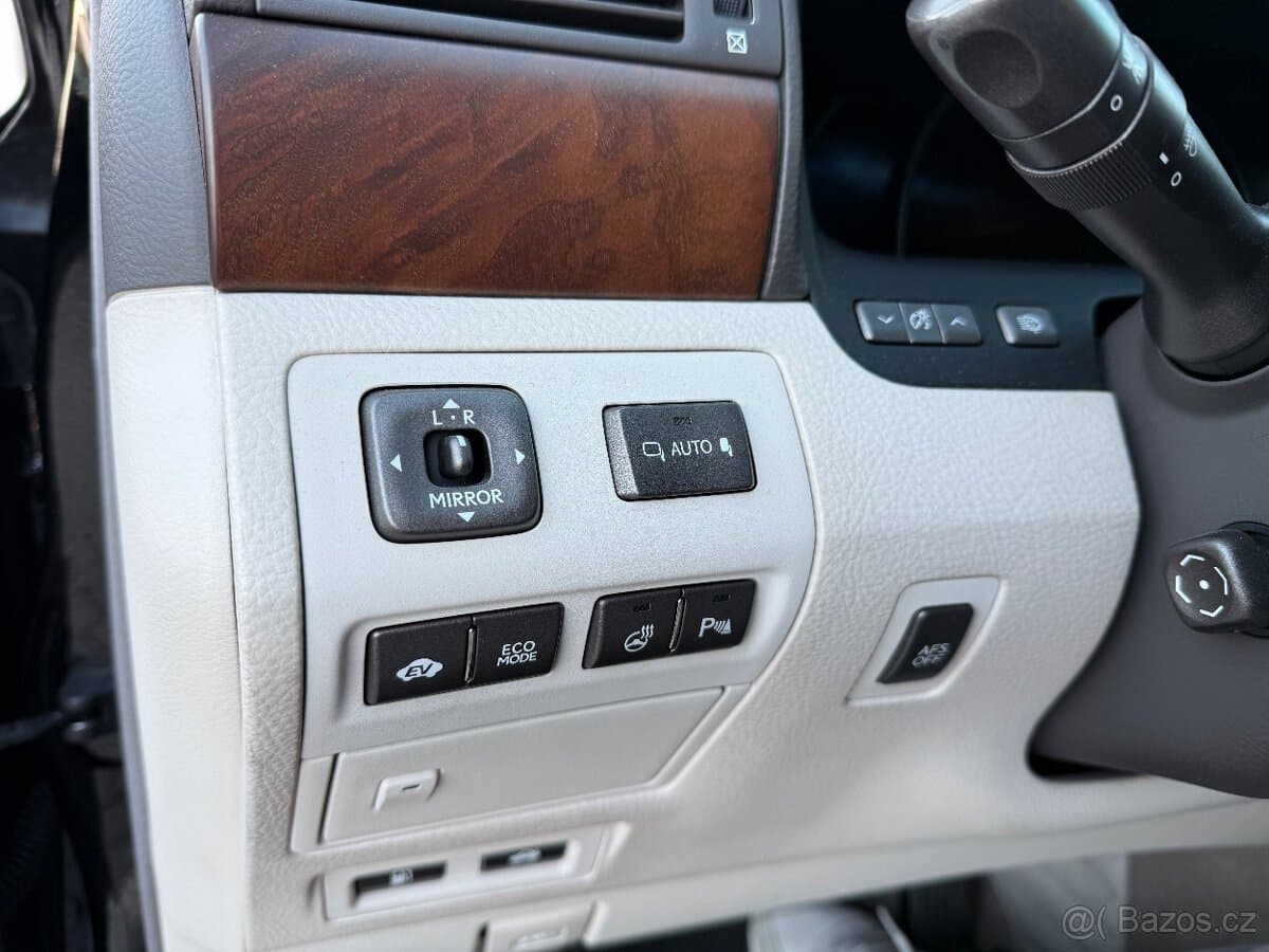 2012 Lexus LS - 12