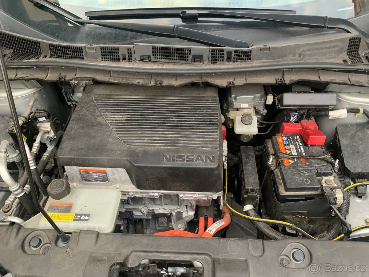 2019 Nissan LEAF - 12