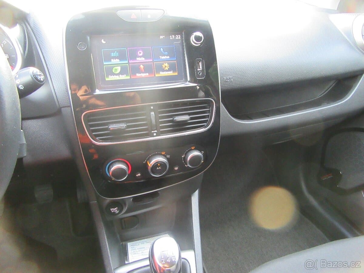 2017 Renault CLIO - 12