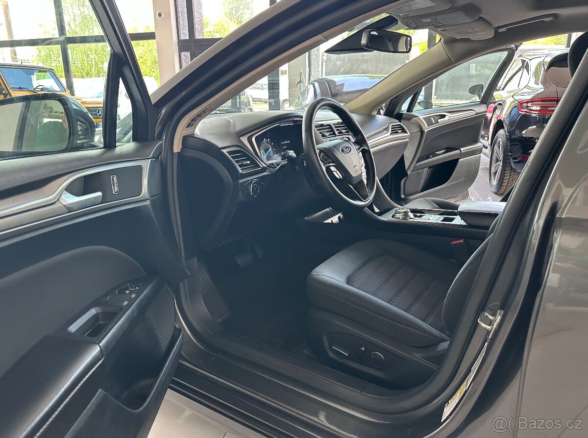 2020 Ford FUSION - 12