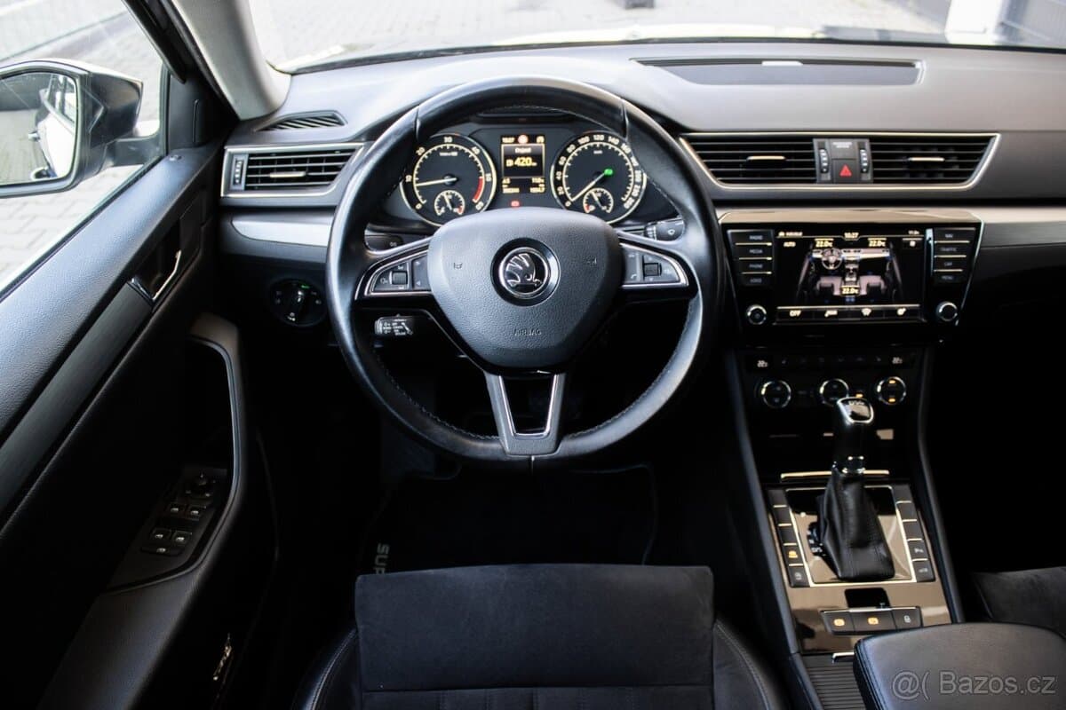 2016 Škoda SUPERB - 12