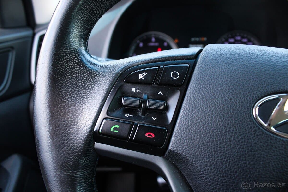 2015 Hyundai TUCSON - 12
