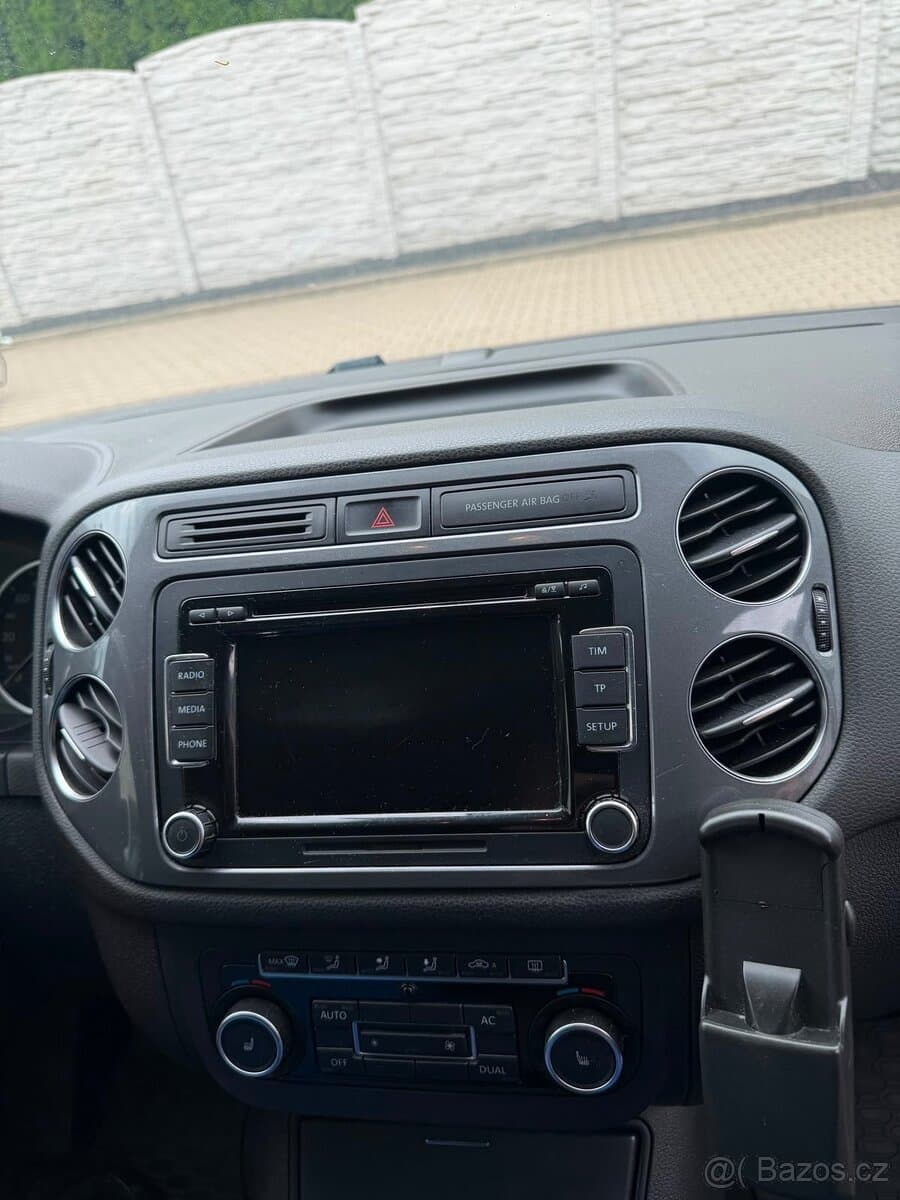 2012 Volkswagen TIGUAN - 12