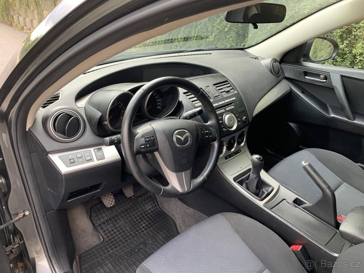 2010 Mazda 3 - 12