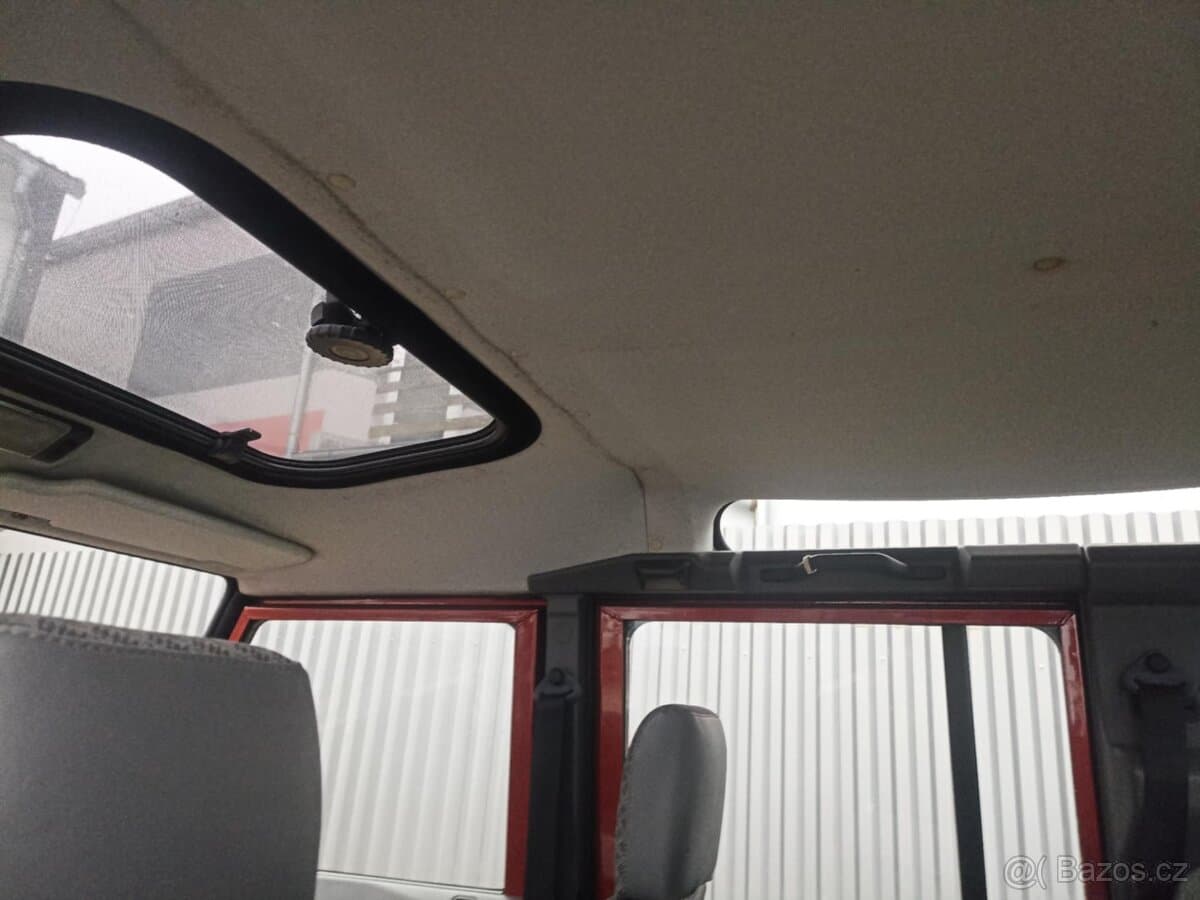 1999 Land Rover DEFENDER - 12