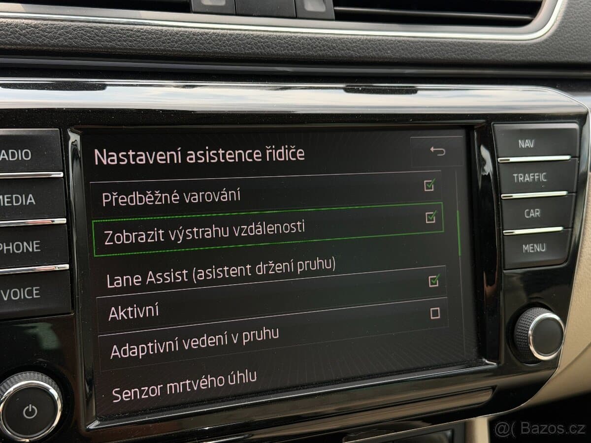 2016 Škoda SUPERB - 12