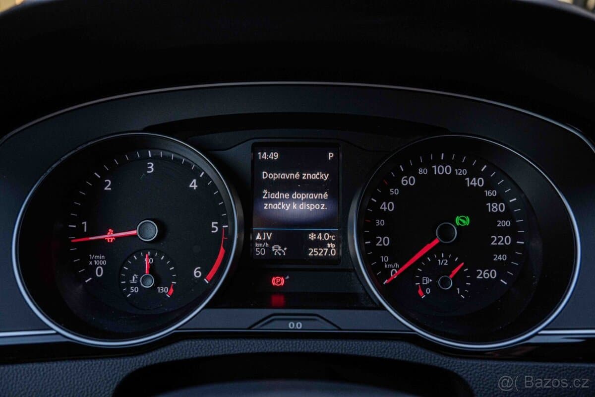2019 Volkswagen PASSAT - 12