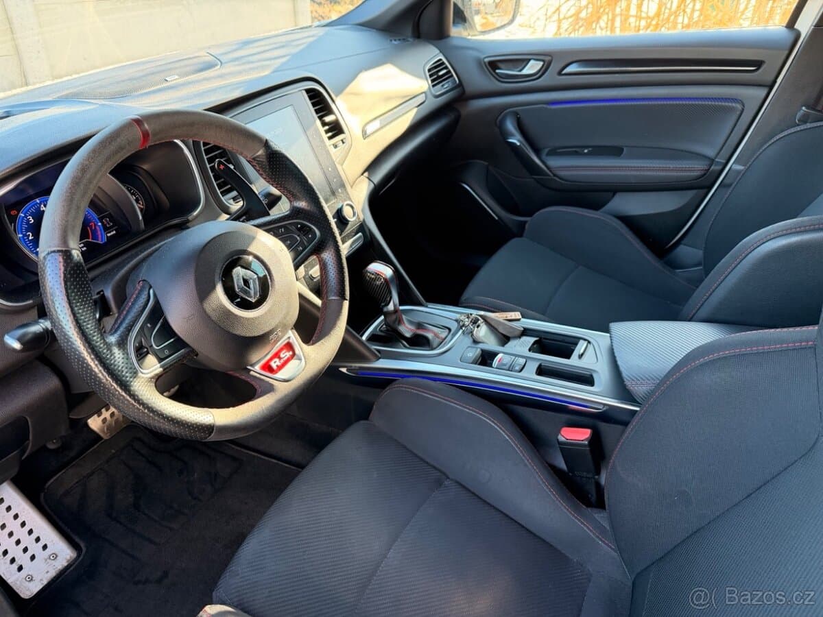 2018 Renault MEGANE - 12