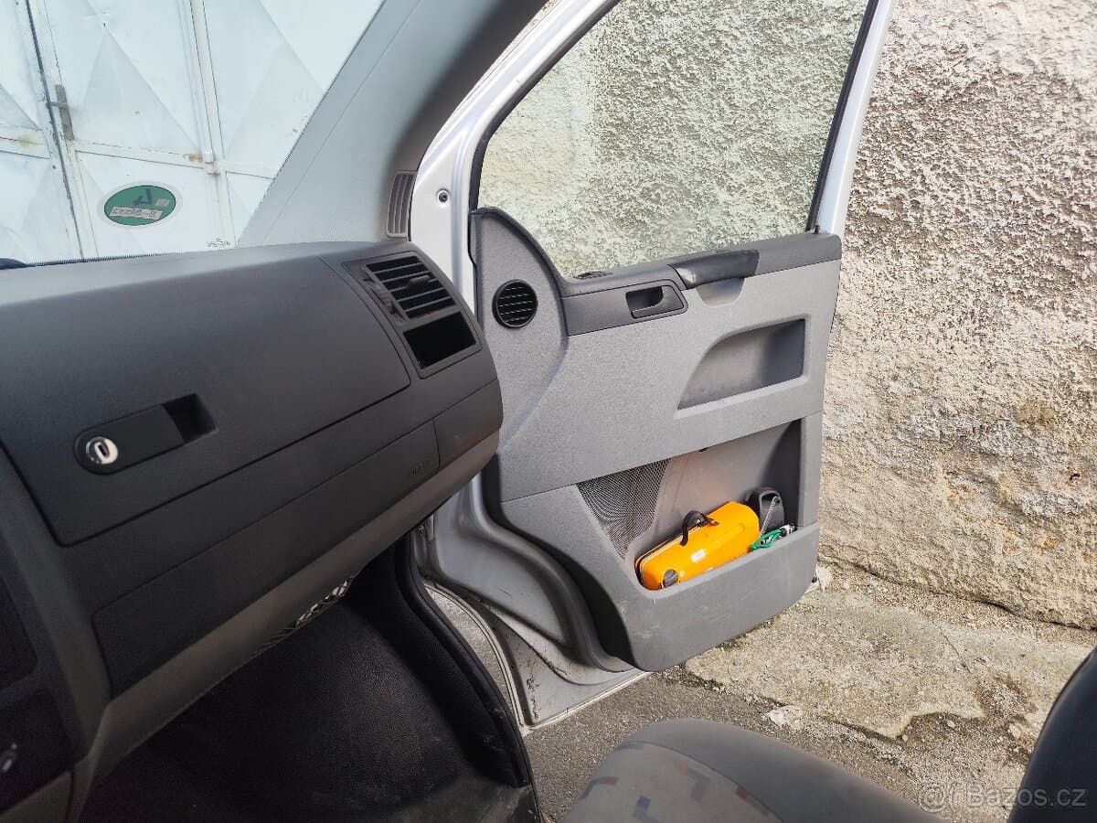 2005 Volkswagen TRANSPORTER - 12