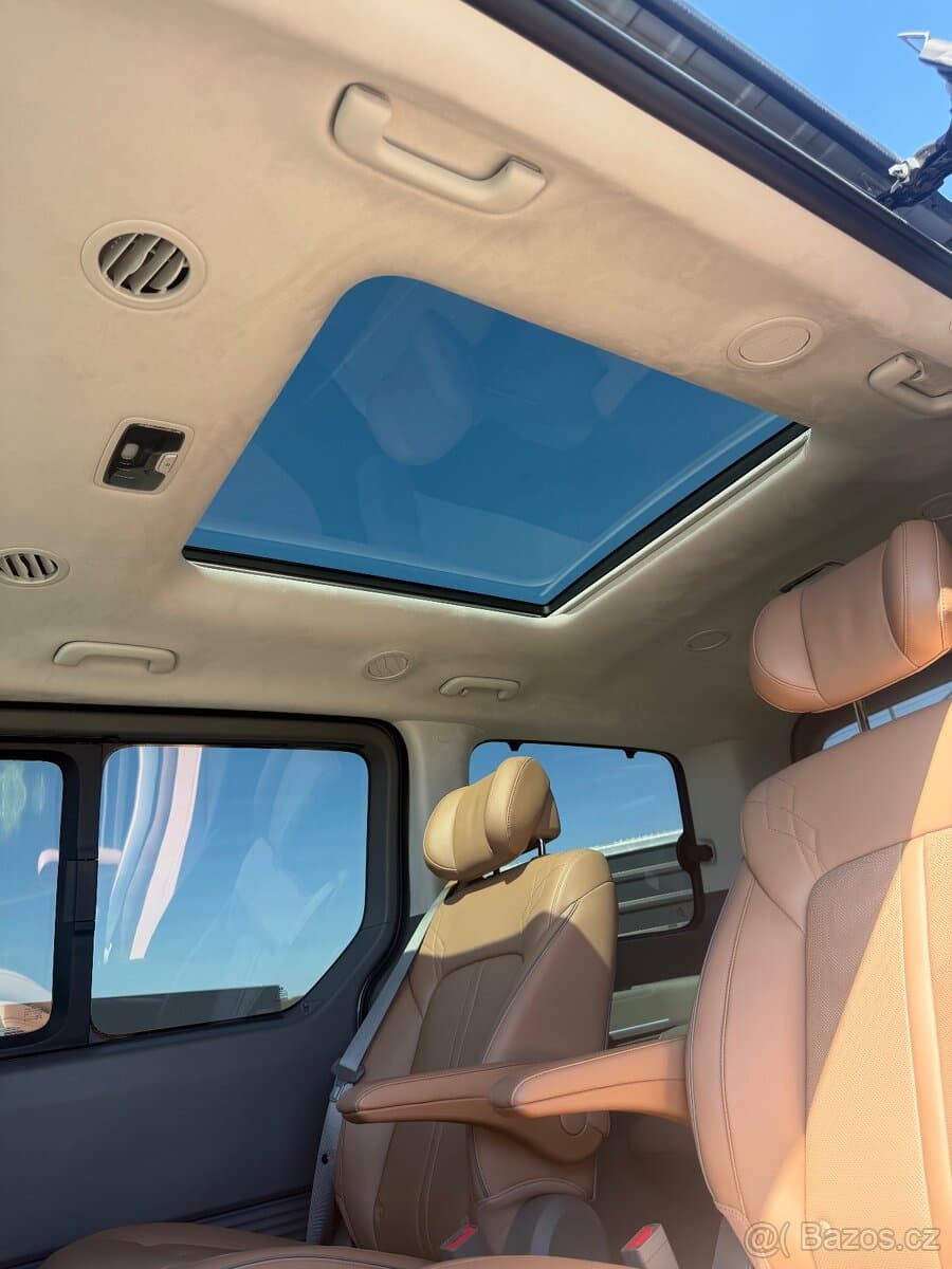 2023 Hyundai STARIA - 12