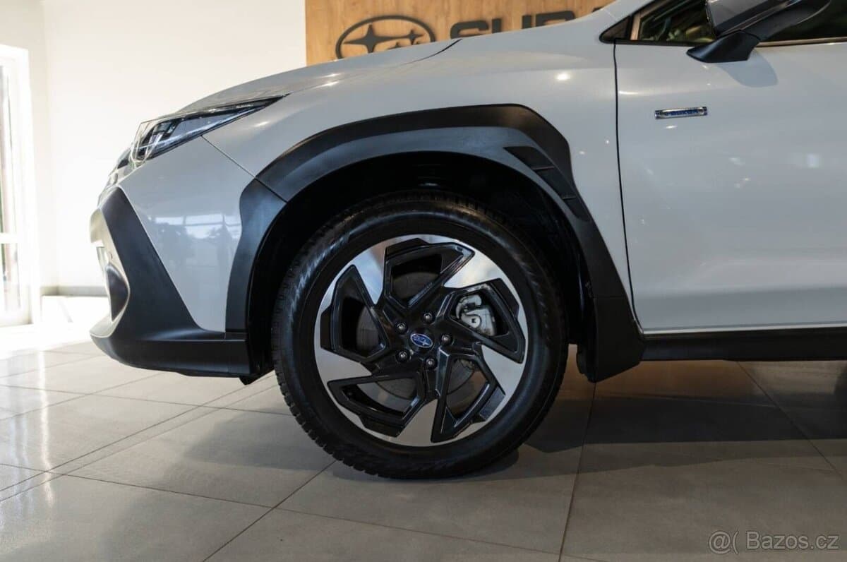 2025 Subaru CROSSTREK - 12
