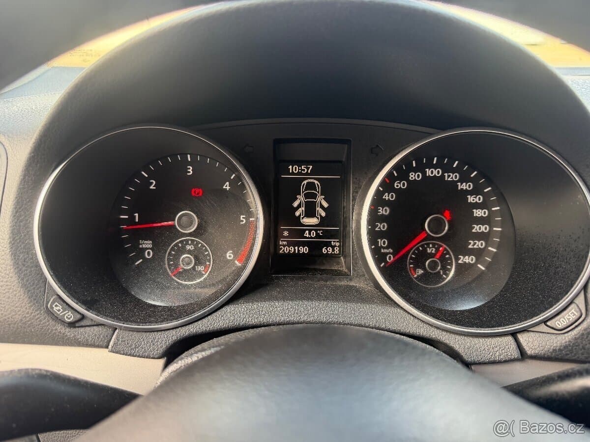 2012 Volkswagen GOLF - 12