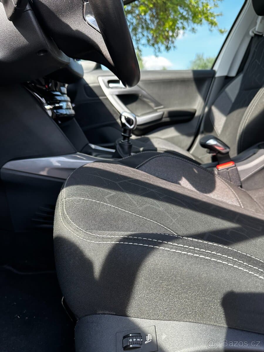 2018 Peugeot 2008 - 12