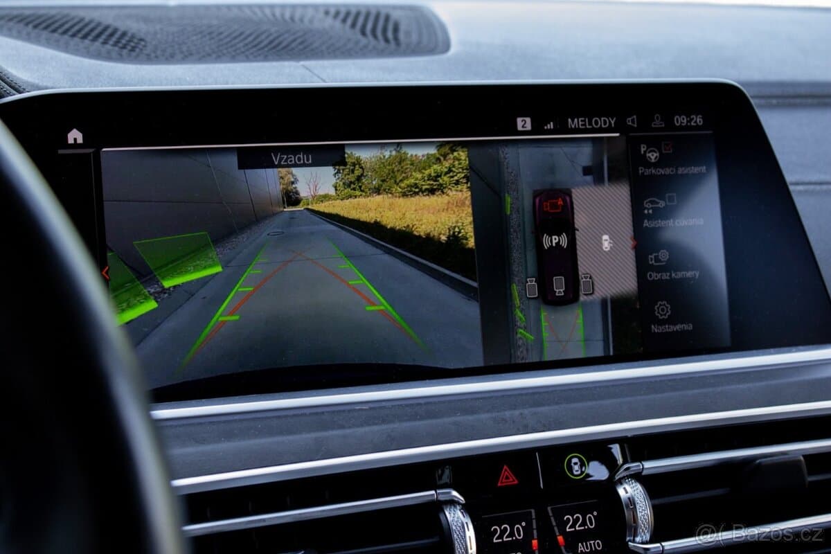 2022 BMW X7 - 12
