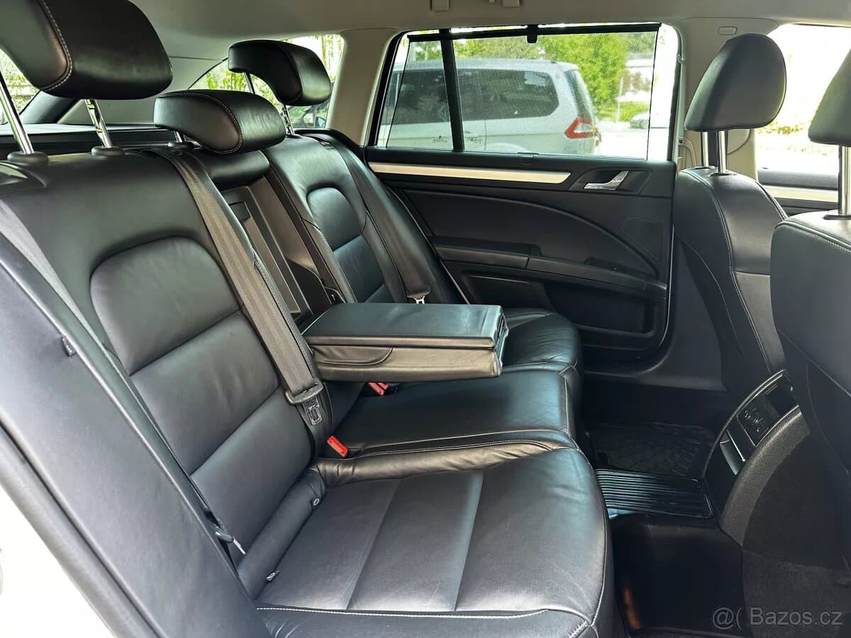 2010 Škoda SUPERB - 12