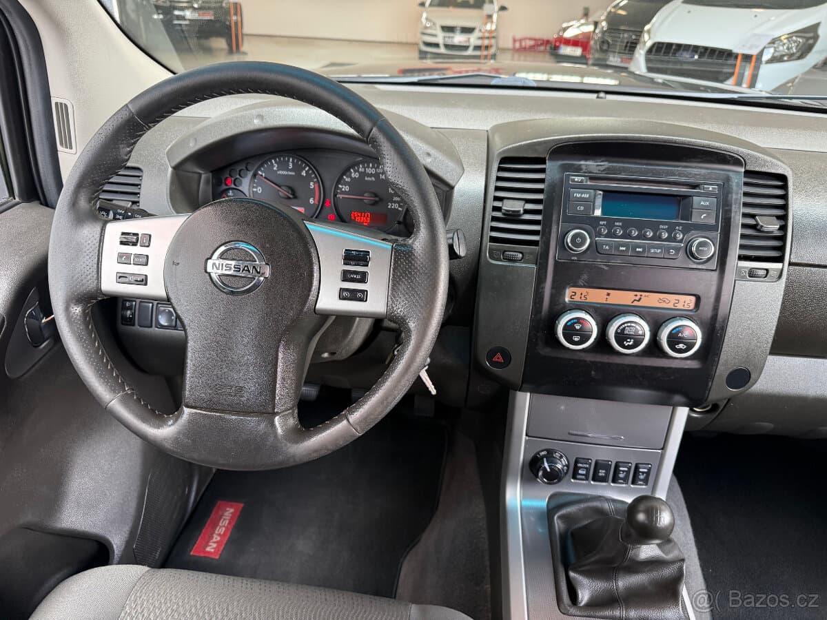 2013 Nissan NAVARA - 12