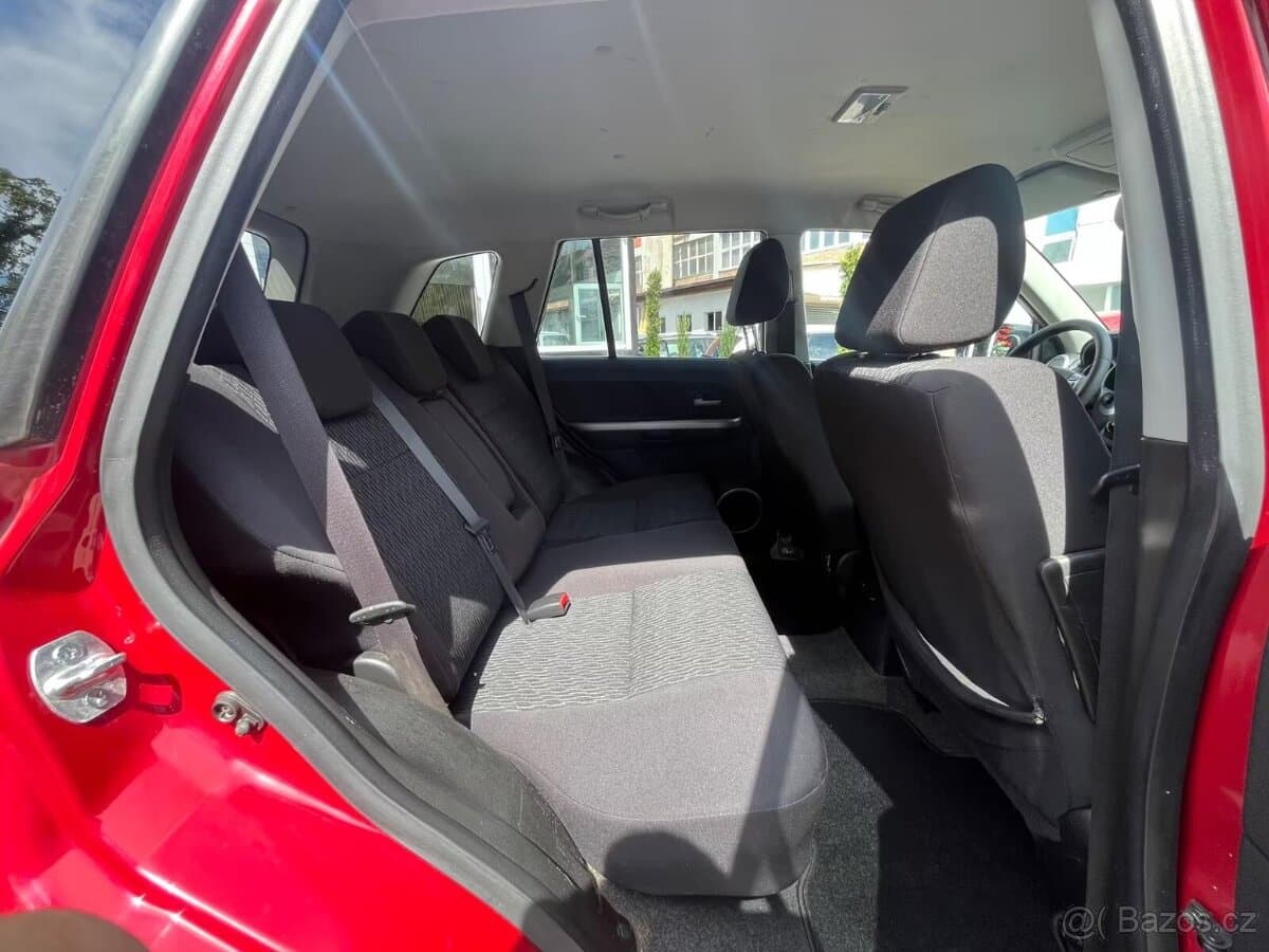 2015 Suzuki GRAND - 12