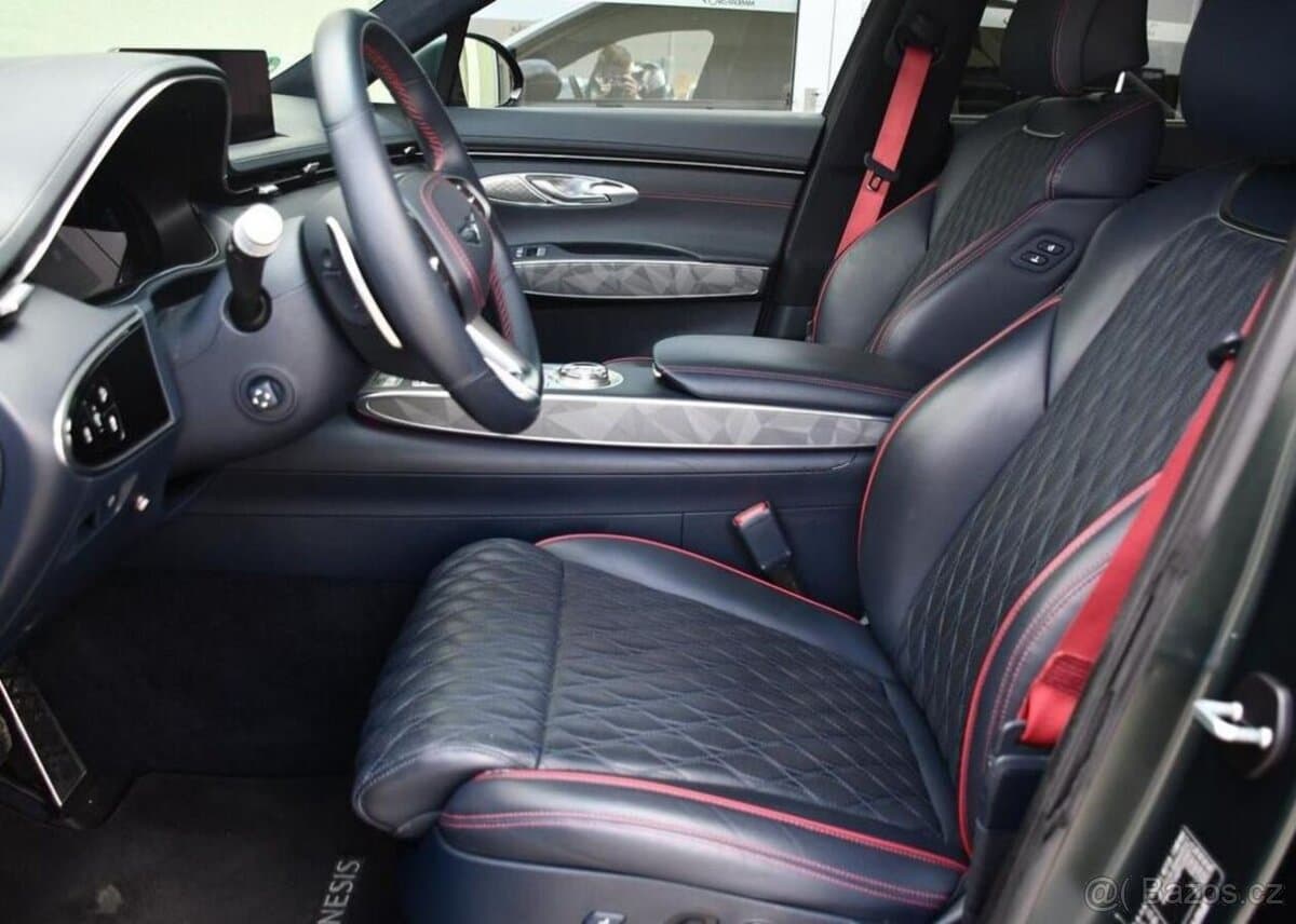 2022 Genesis GV70 - 12