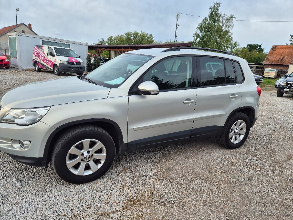 2009 Volkswagen TIGUAN - 12