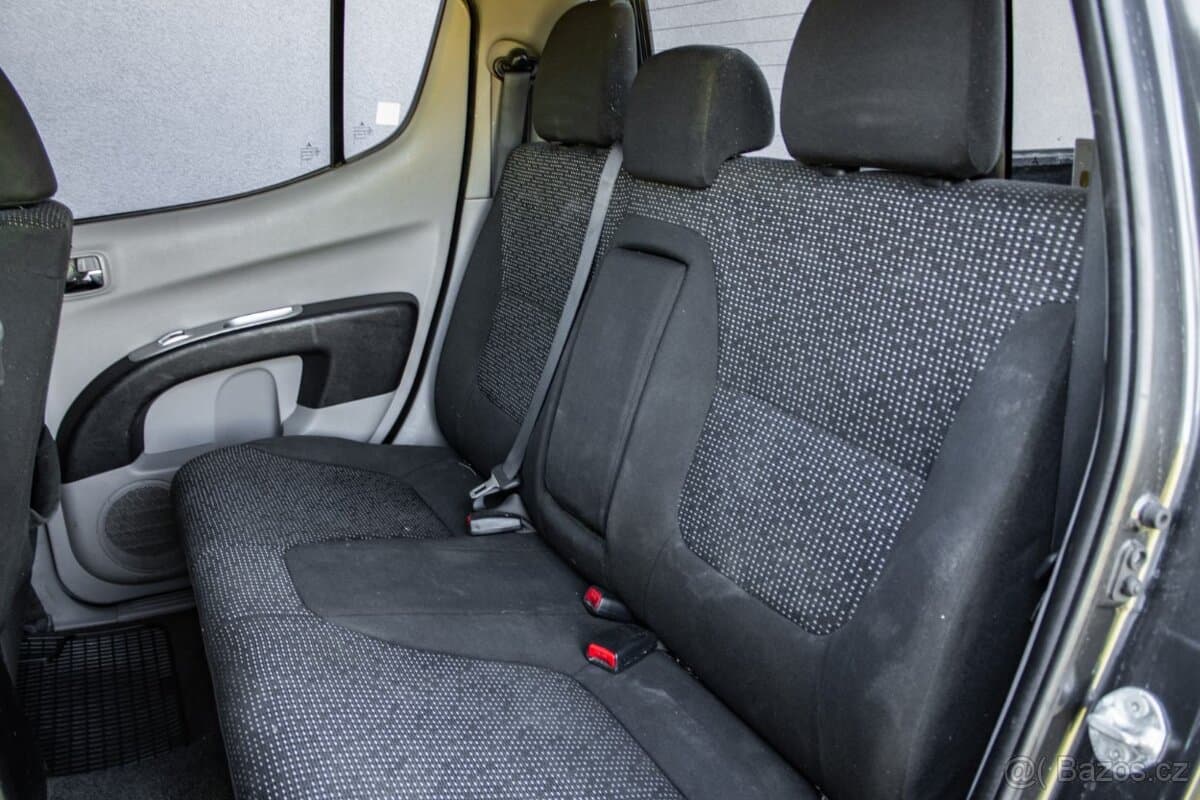 2011 Mitsubishi L200 - 12