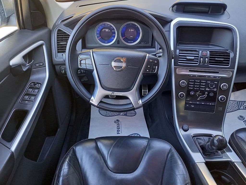 2011 Volvo XC60 - 12