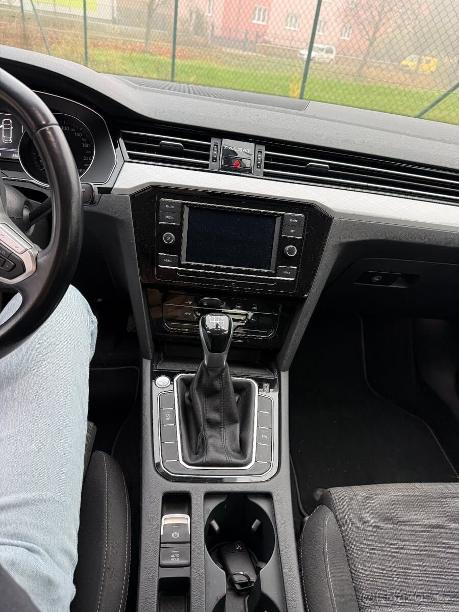 2020 Volkswagen PASSAT - 12