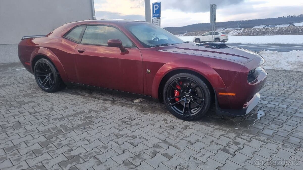 2022 Dodge CHALLENGER - 12