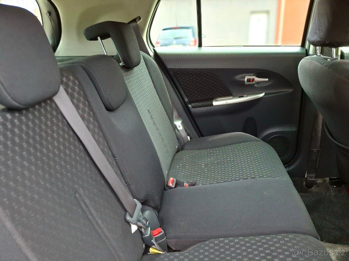 2010 Toyota OSTATNÍ - 12