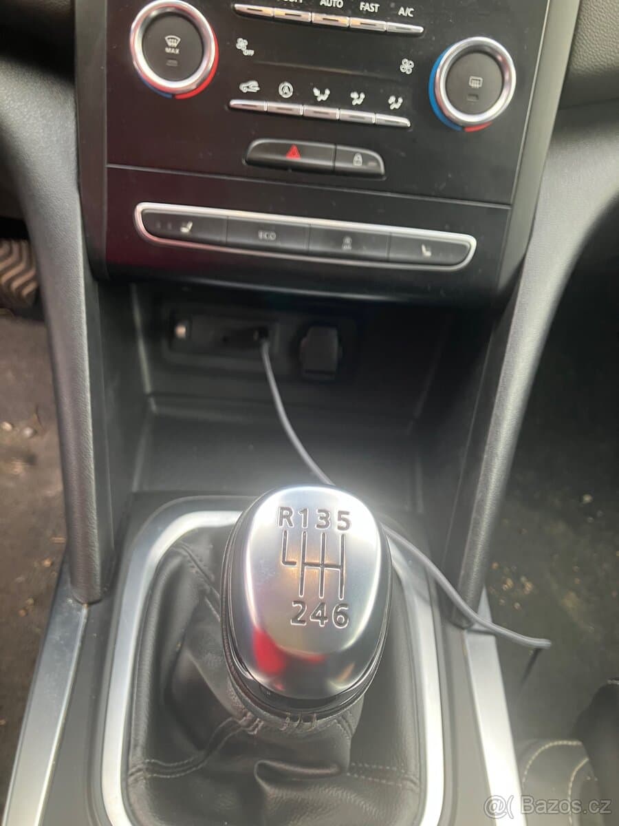 2019 Renault MEGANE - 12