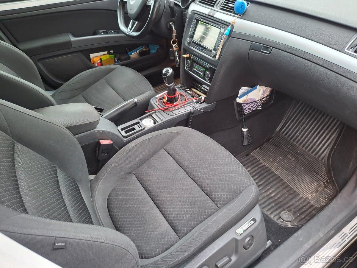 2014 Škoda SUPERB - 12