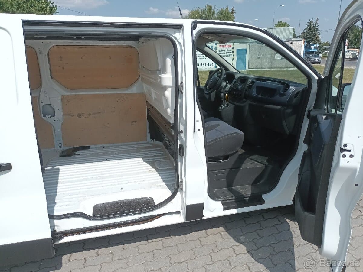 2015 Opel VIVARO - 12