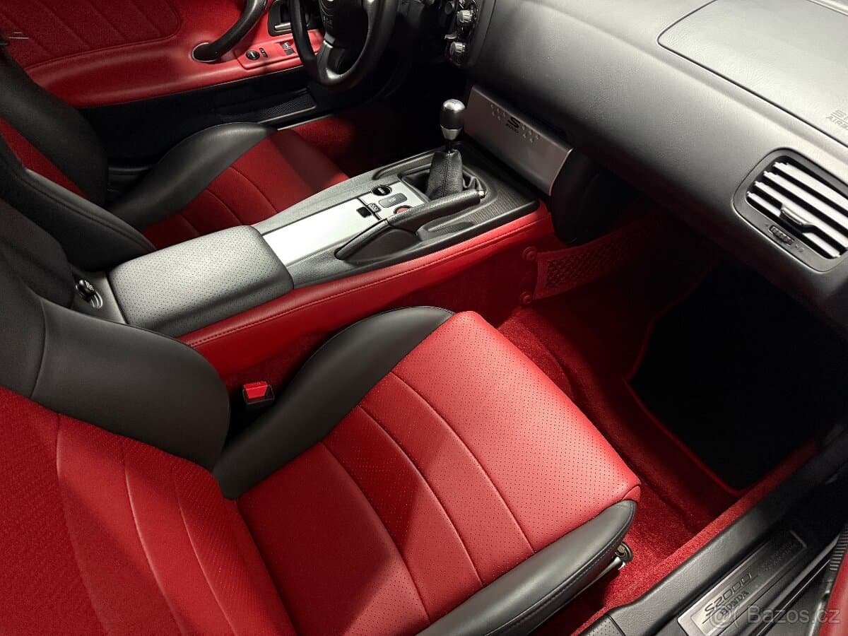 2004 Honda S2000 - 12