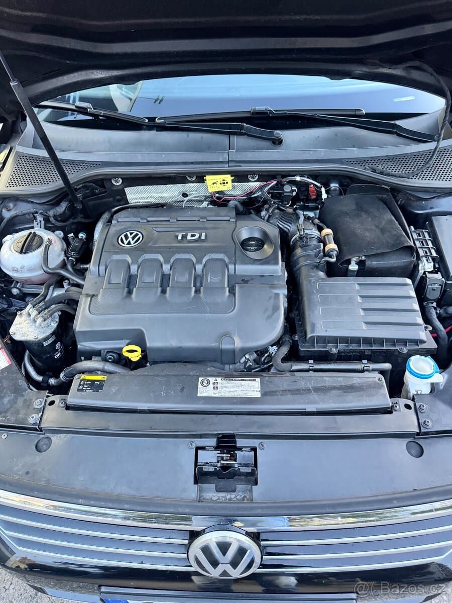 2015 Volkswagen PASSAT - 12
