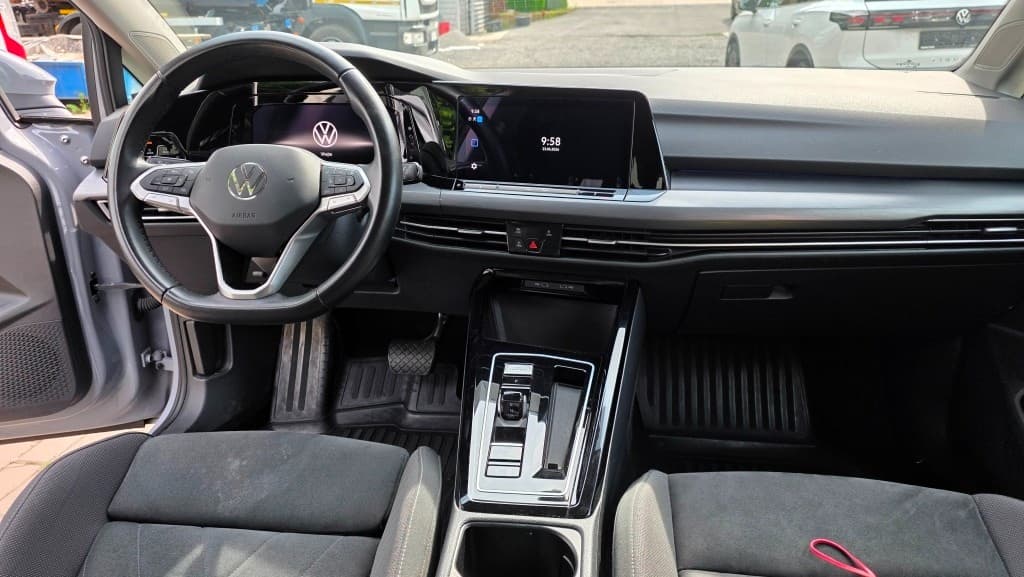 2024 Volkswagen GOLF - 12