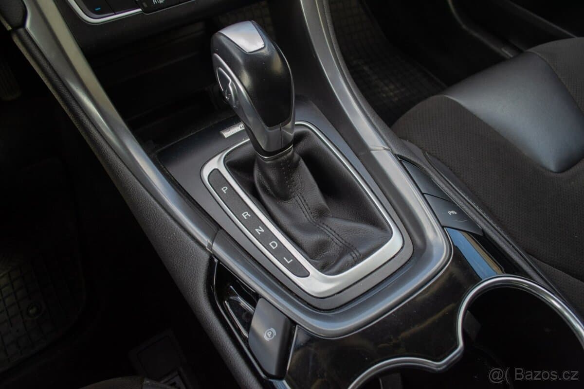 2015 Ford MONDEO - 12