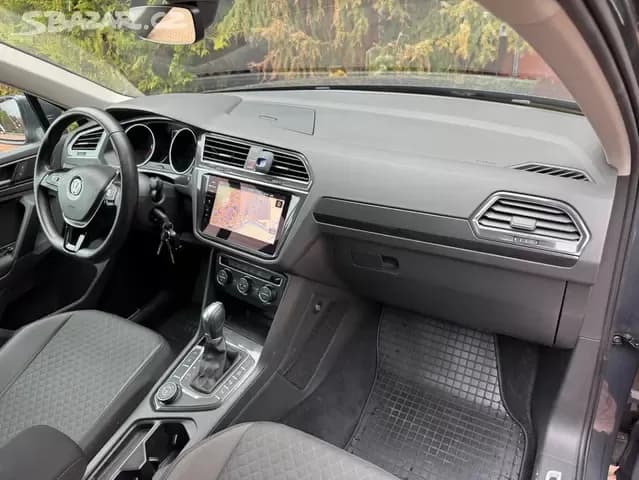 2018 Volkswagen TIGUAN - 12