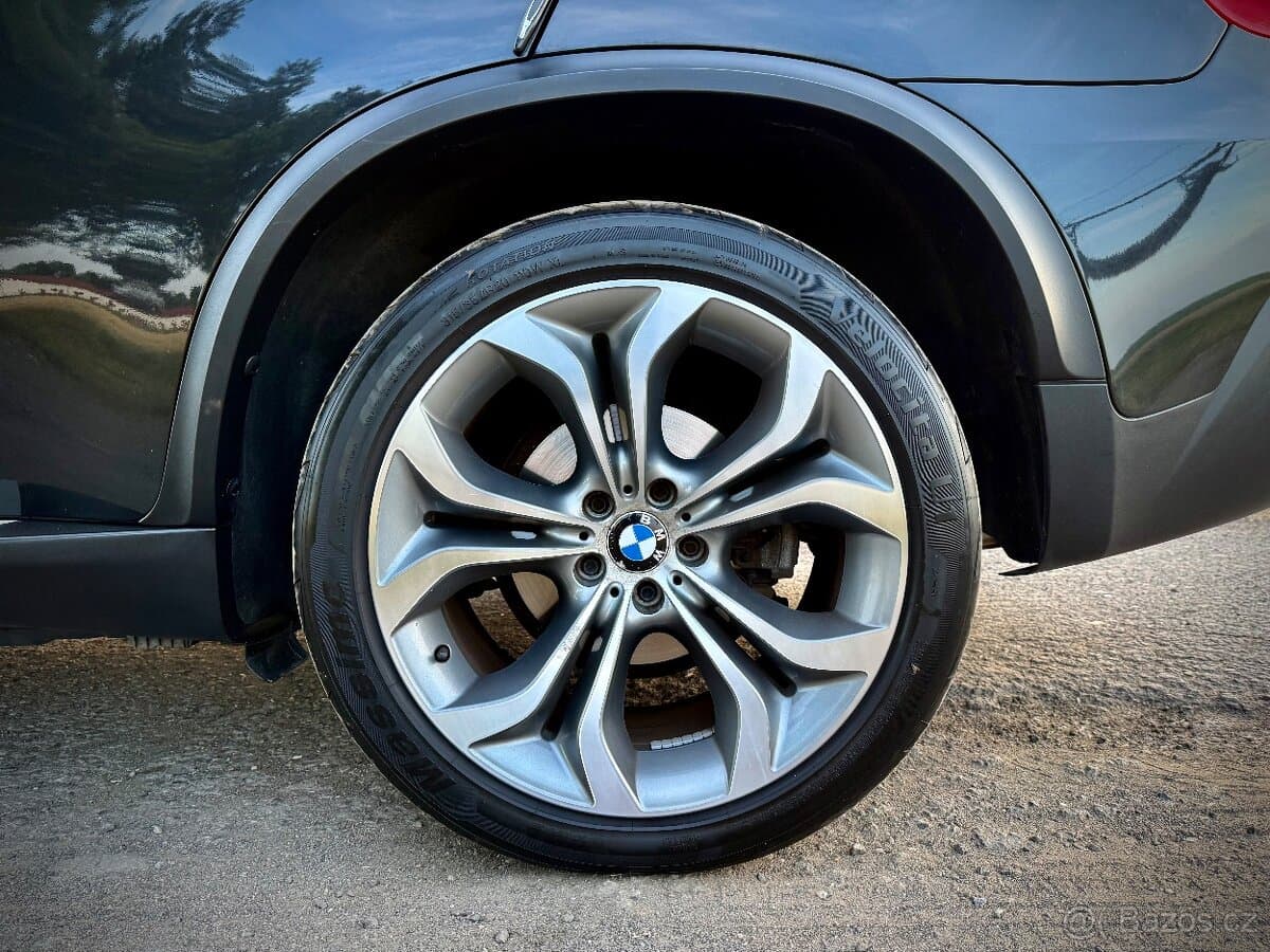 2009 BMW X5 - 12