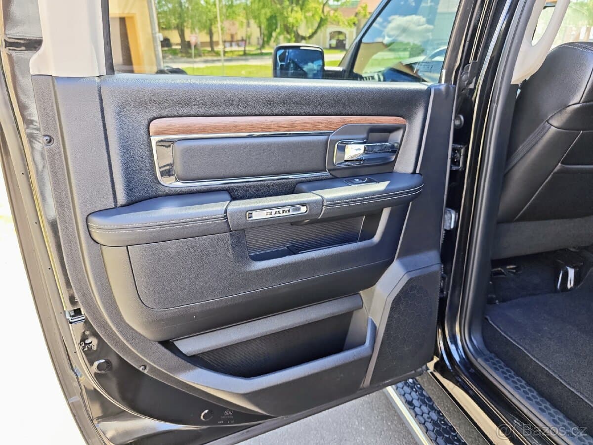 2016 RAM 1500 - 12